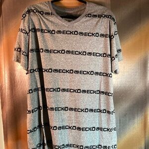 Ecko unlimited size 2XL black t-shirt‎ black velvet lettering on front/back E